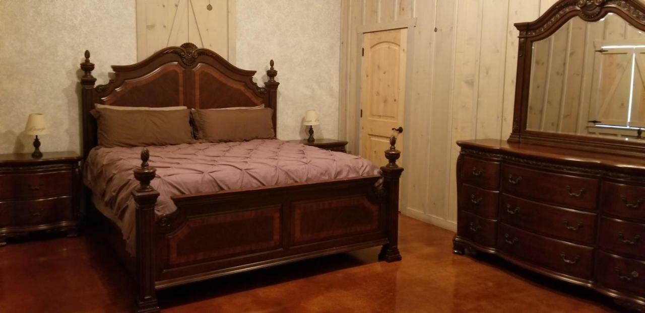 Breezy Hills Cottages - Moonlight Cottage Fredericksburg Extérieur photo